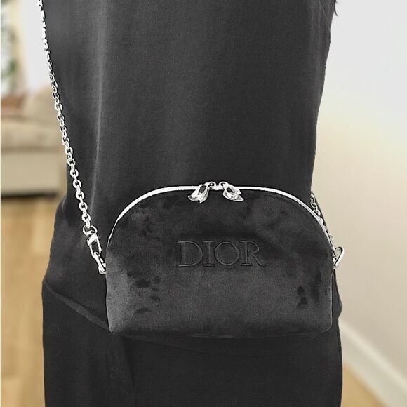 DIOR CROSSBODY BAG WITH SILVER HARDWARE - Picture 6 of 12